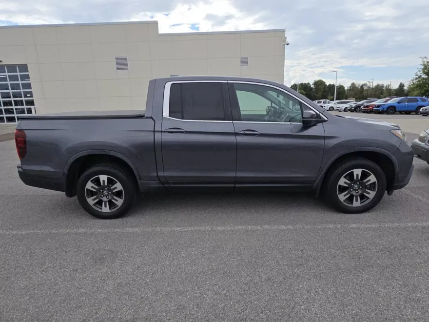 2017 Honda Ridgeline RTL photo 1
