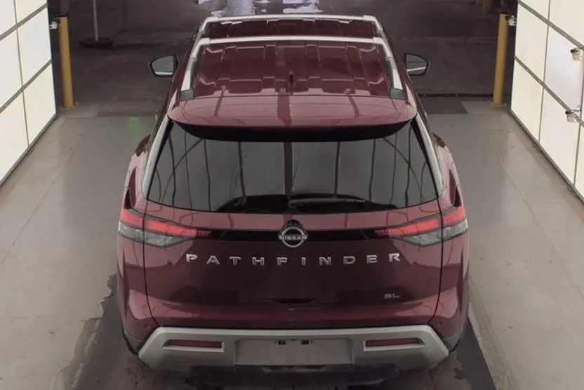 2024 Nissan Pathfinder SL photo 1