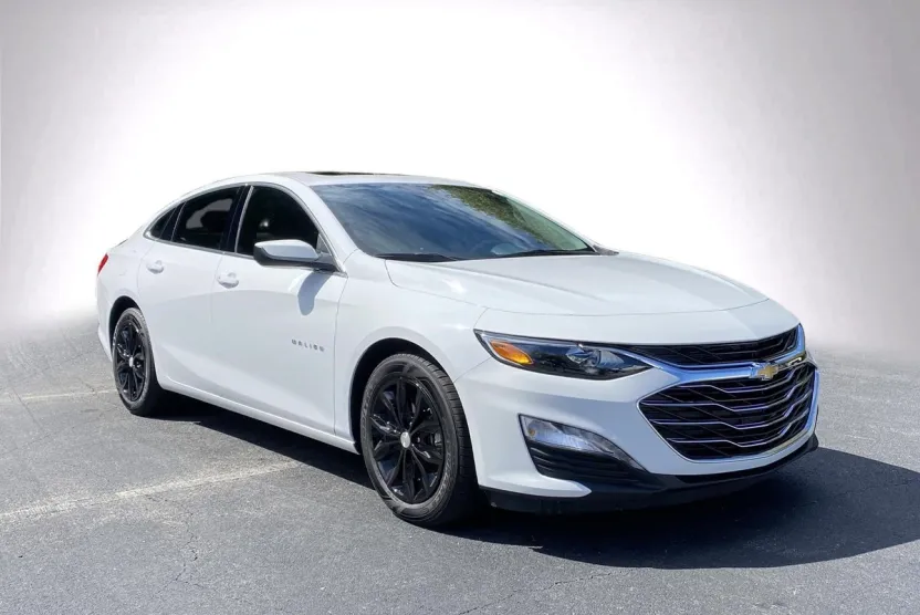 2025 Chevrolet Malibu 1LT photo 1