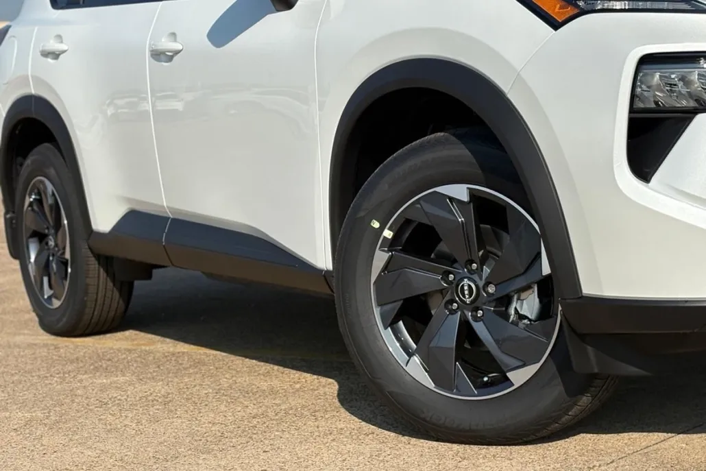 2026 Nissan Rogue SV photo 1