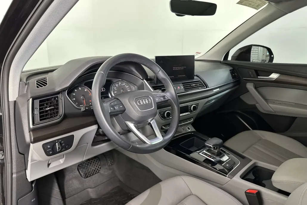2023 Audi Q5 45 S line Premium photo 1