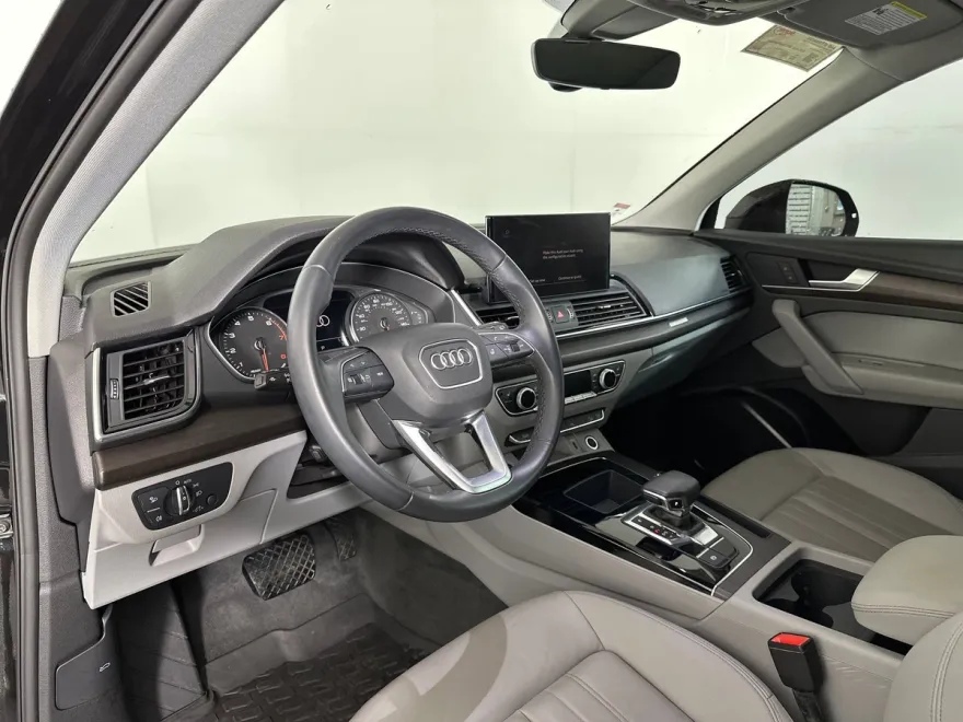 2023 Audi Q5 45 S line Premium photo 1