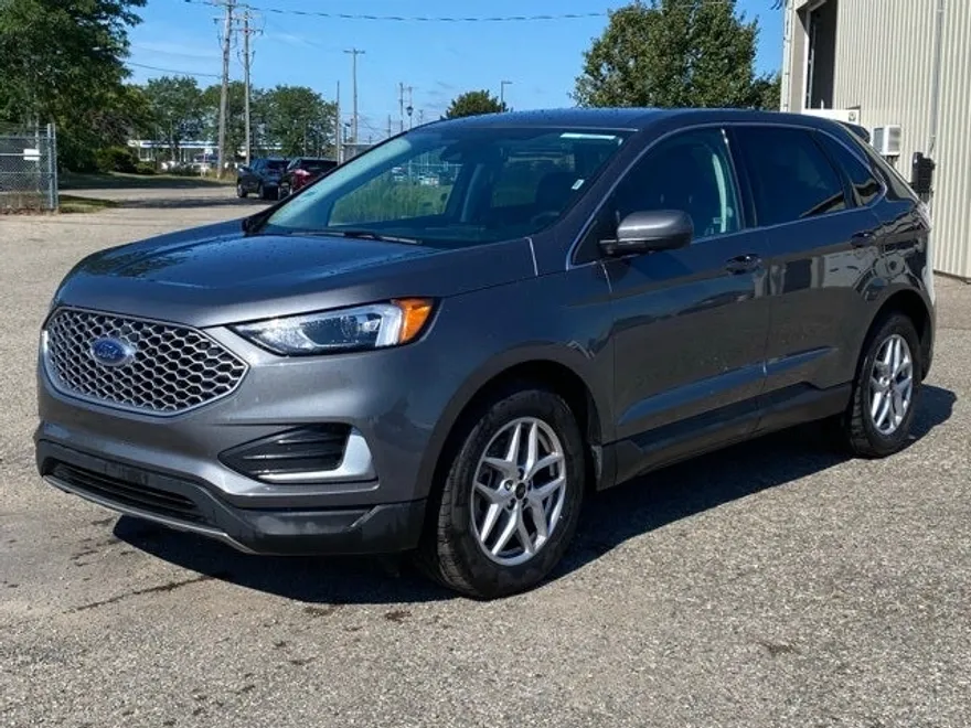2024 Ford Edge SEL photo 1