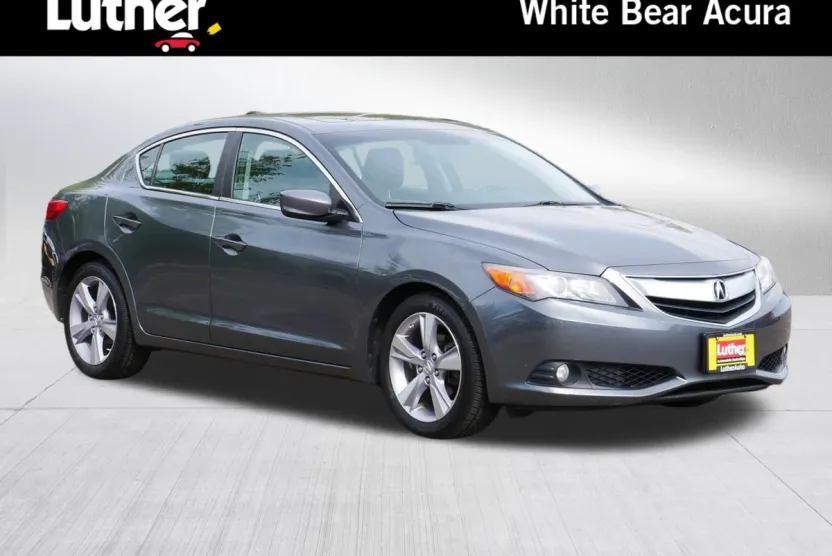 2013 Acura ILX 2.0L Premium photo 1