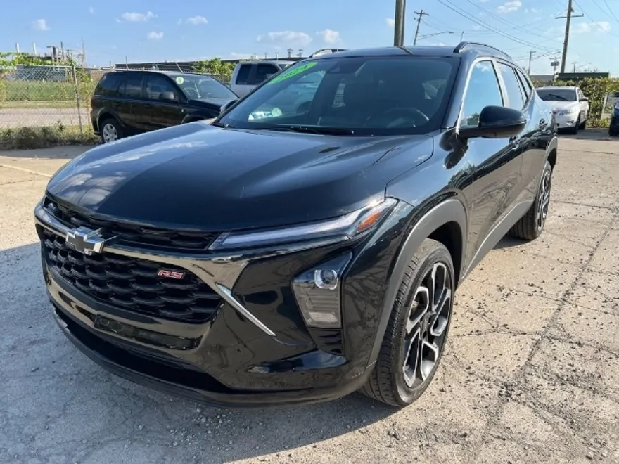 2024 Chevrolet Trax photo 1
