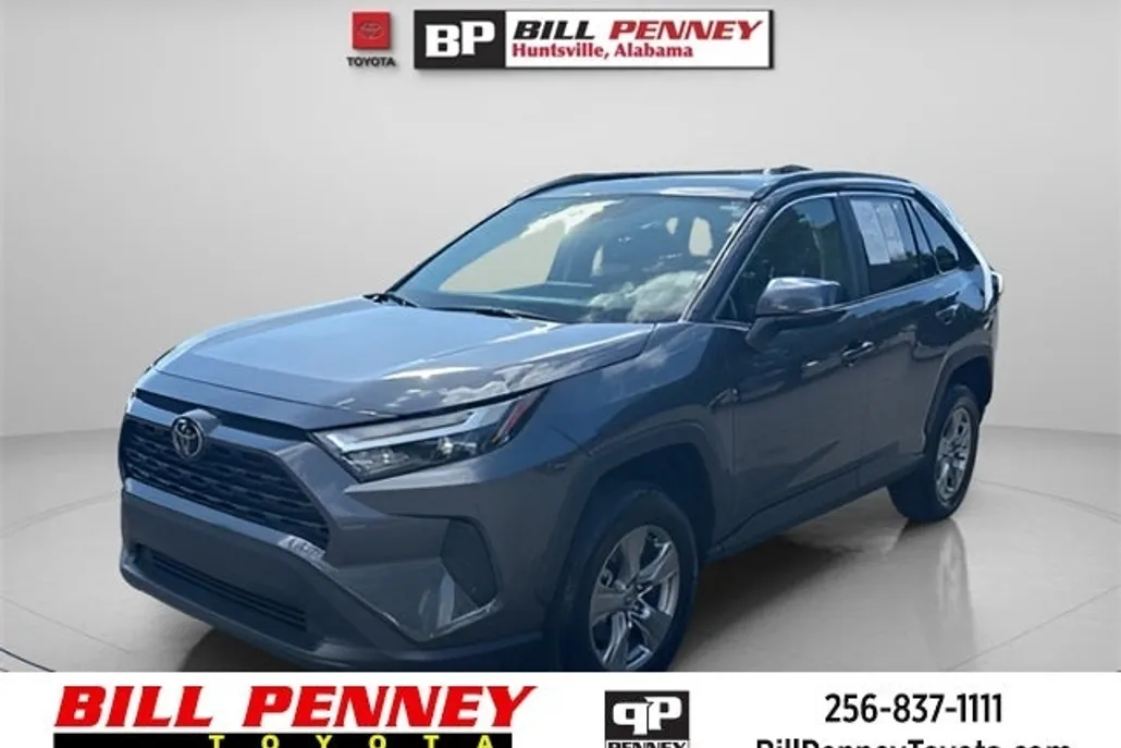 2024 Toyota RAV4 XLE photo 1