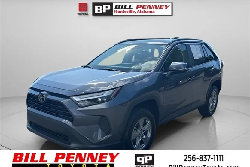 2024 Toyota RAV4 XLE photo 1
