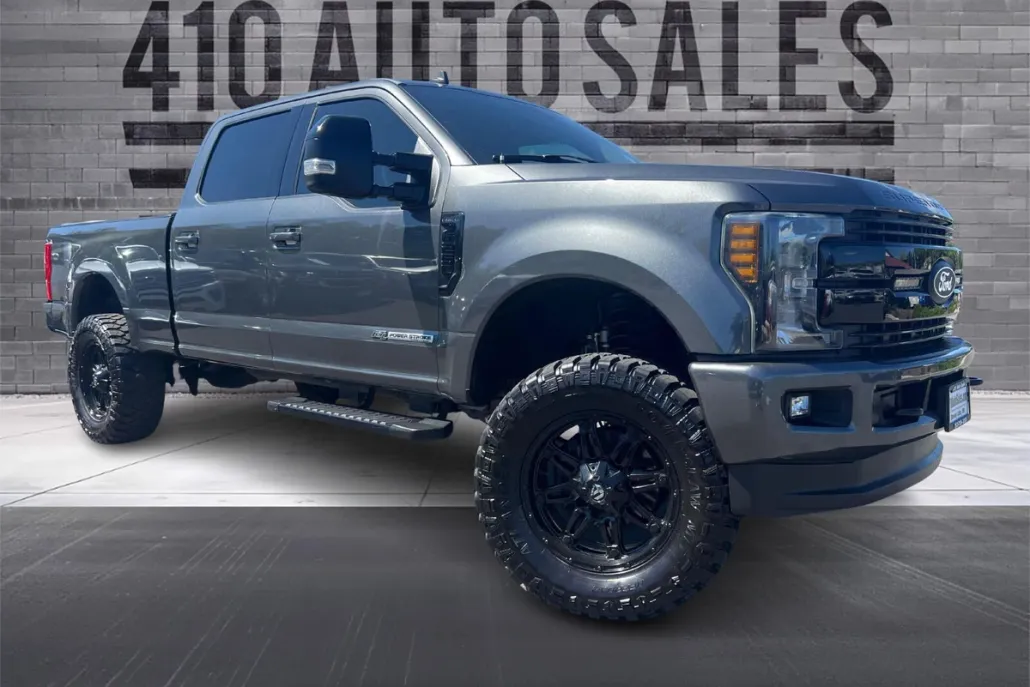 2019 Ford F-250 Lariat photo 1