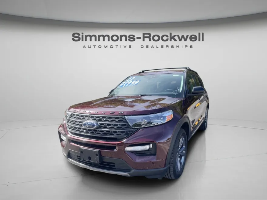 2022 Ford Explorer XLT photo 1