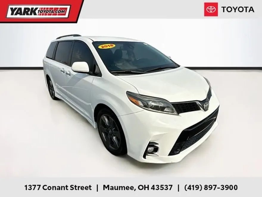 2018 Toyota Sienna SE photo 1