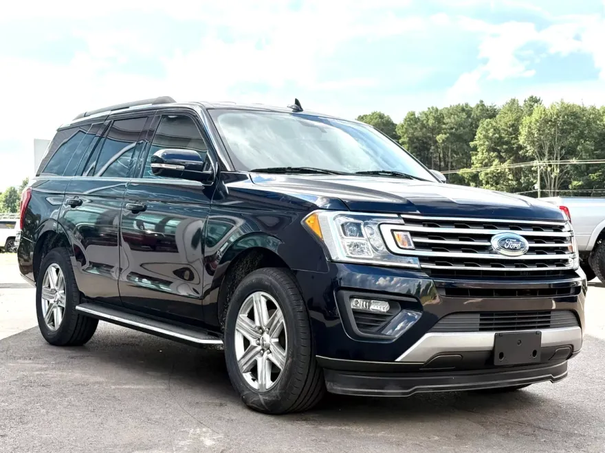 2021 Ford Expedition XLT photo 1