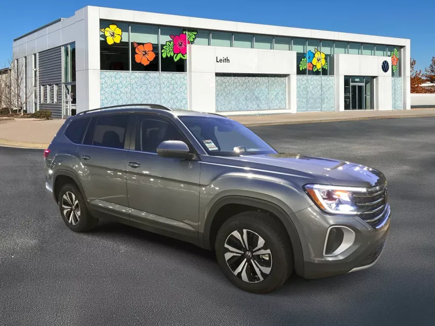 2024 Volkswagen Atlas SE photo 1