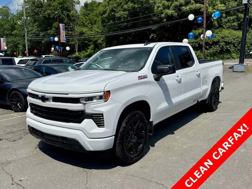 2024 Chevrolet Silverado 1500 RST photo 1