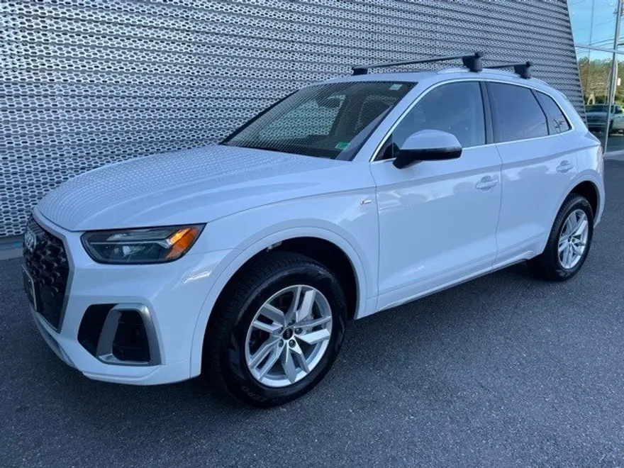 2024 Audi Q5 45 S line Premium photo 1