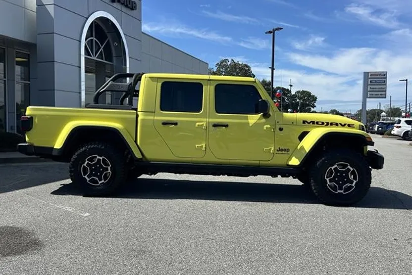 2023 Jeep Gladiator Mojave photo 1