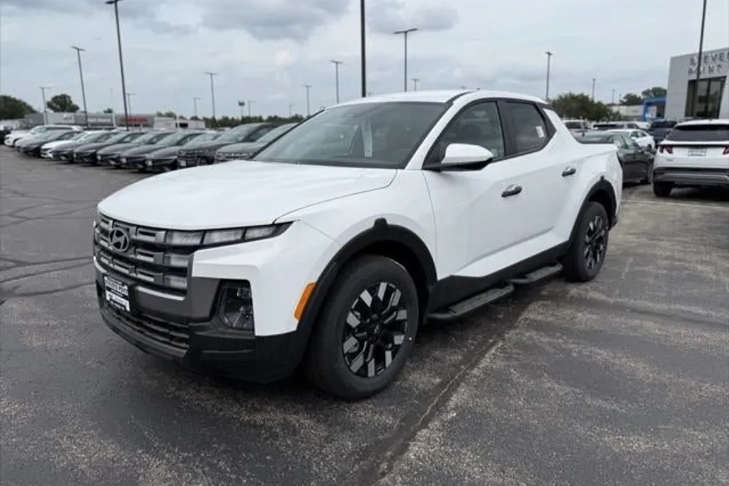 2025 Hyundai Santa Cruz SE photo 1