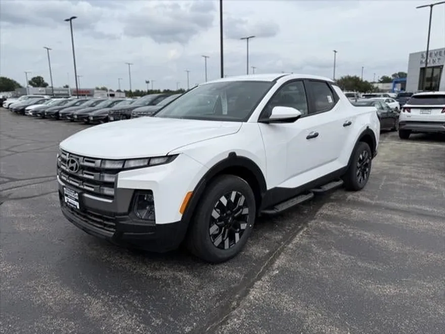 2025 Hyundai Santa Cruz SE photo 1