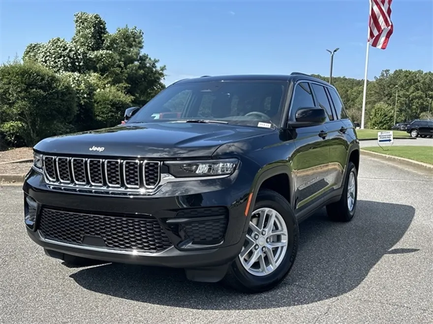 2025 Jeep Grand Cherokee Laredo X photo 1