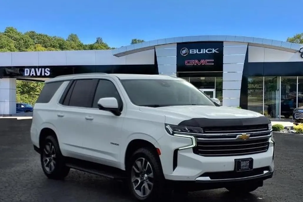 2023 Chevrolet Tahoe LT photo 1