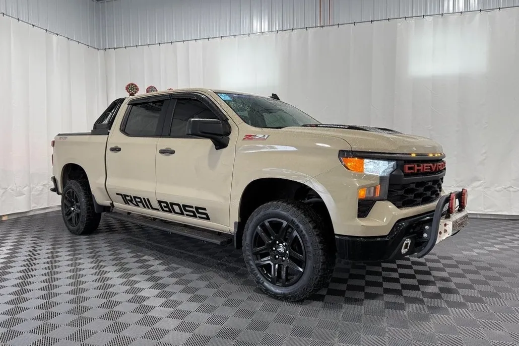 2022 Chevrolet Silverado 1500 Custom Trail Boss photo 1