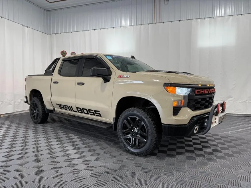 2022 Chevrolet Silverado 1500 Custom Trail Boss photo 1