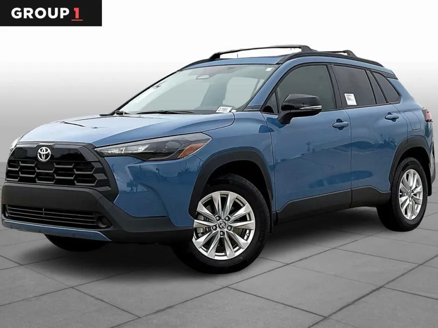 2026 Toyota Corolla Cross XLE photo 1