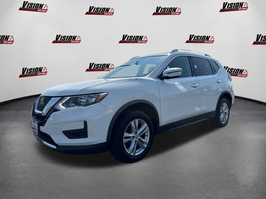 2020 Nissan Rogue SV photo 1