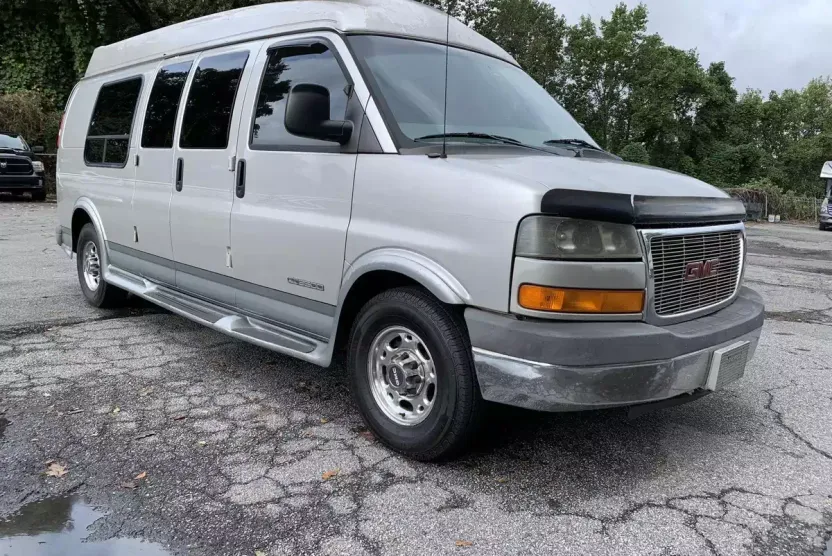 2005 Gmc Savana Cargo photo 1
