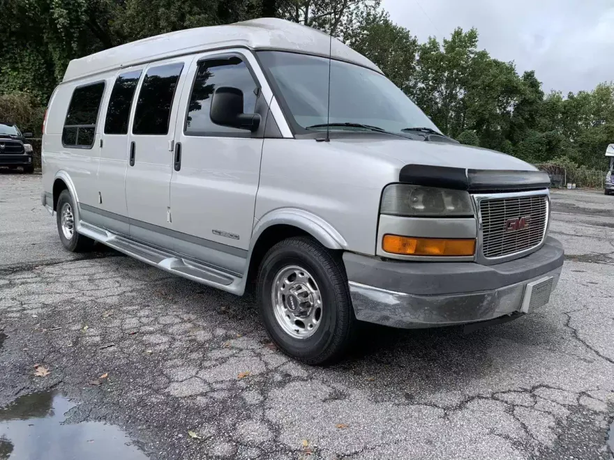 2005 Gmc Savana Cargo photo 1