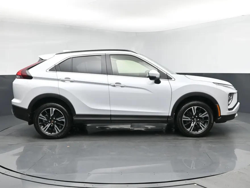 2026 Mitsubishi Eclipse Cross SE photo 1
