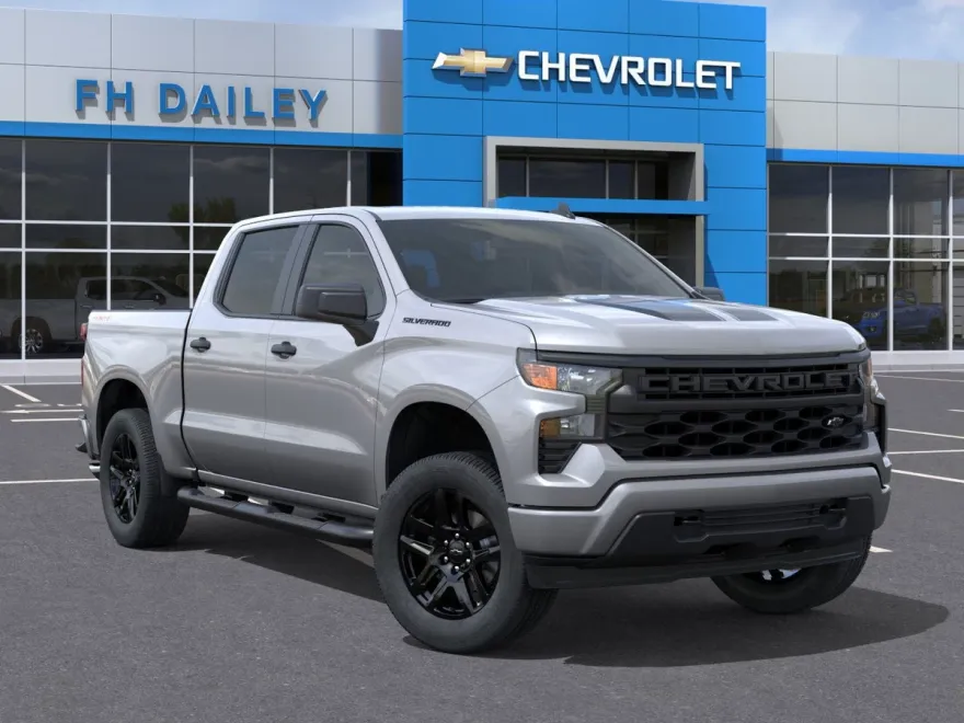 2025 Chevrolet Silverado 1500 Custom photo 1