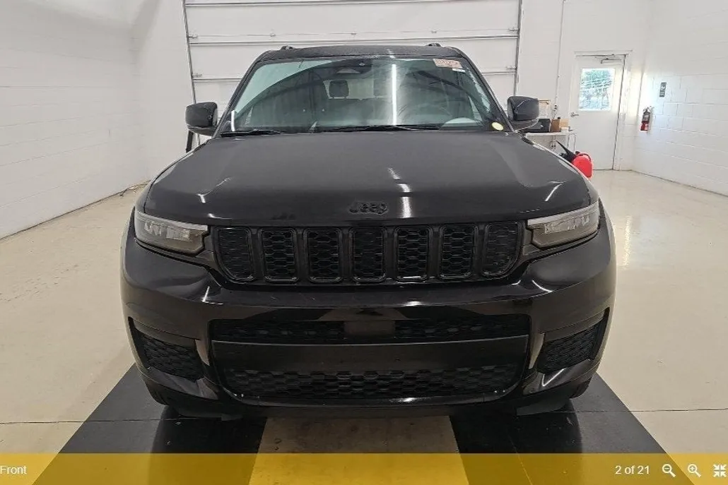 2024 Jeep Grand Cherokee Altitude photo 1