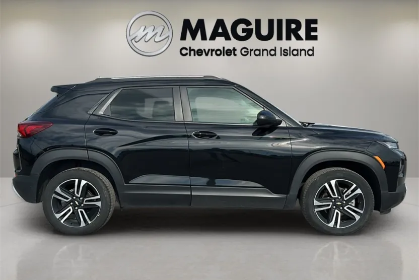 2023 Chevrolet Trailblazer LT photo 1
