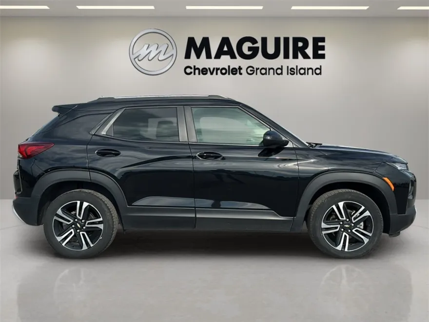 2023 Chevrolet Trailblazer LT photo 1
