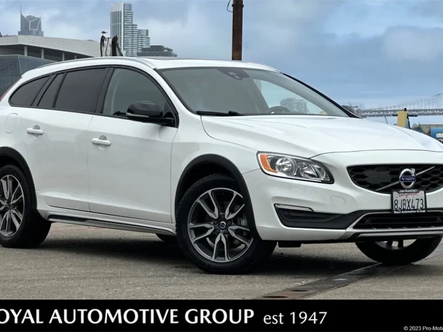 2018 Volvo V60 Cross Country T5 photo 1