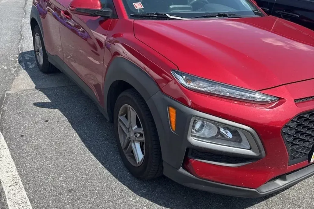 2021 Hyundai Kona SE photo 1