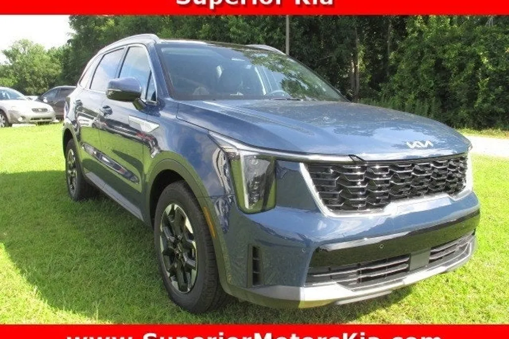 2025 Kia Sorento S photo 1