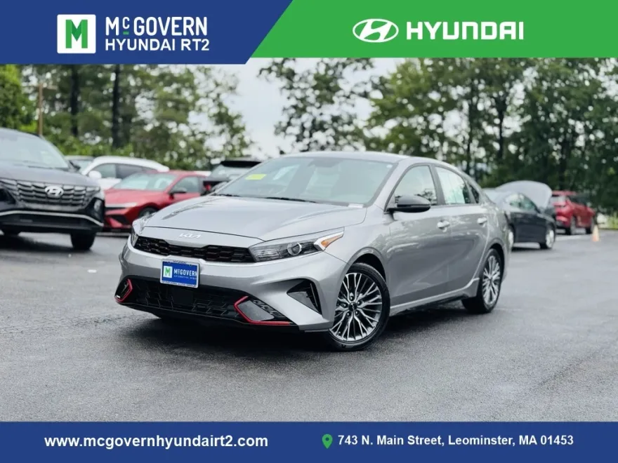 2023 Kia Forte GT-Line photo 1