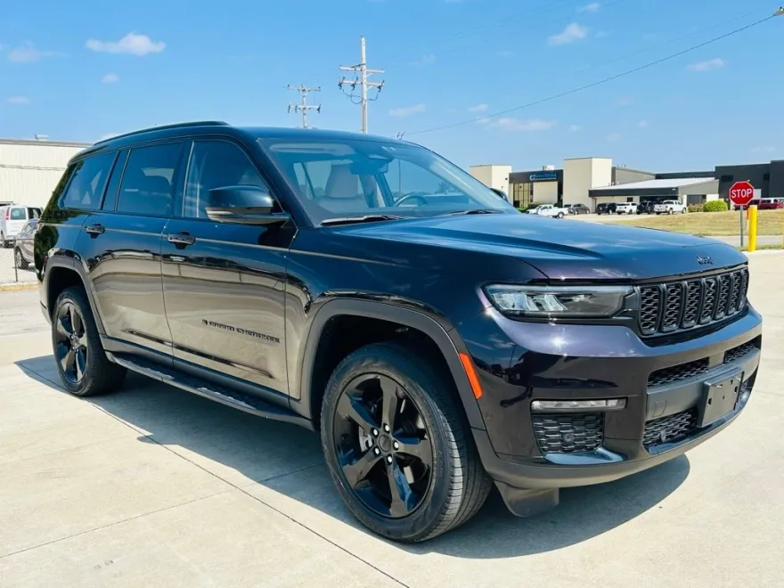2022 Jeep Grand Cherokee Limited photo 1