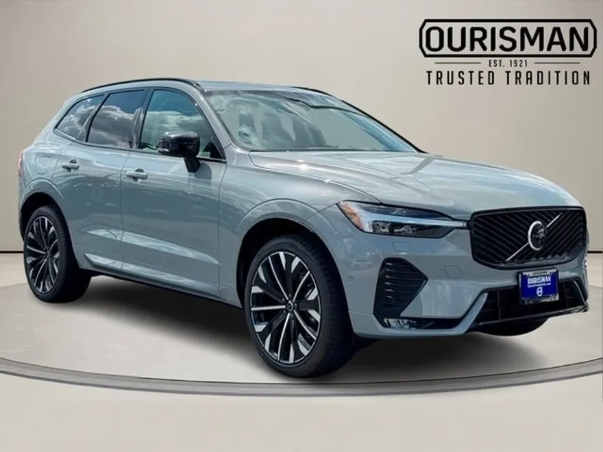 2026 Volvo XC60 B5 photo 1