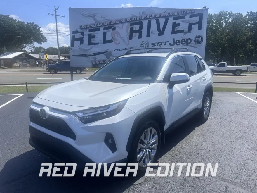 2024 Toyota RAV4 XLE Premium photo 1