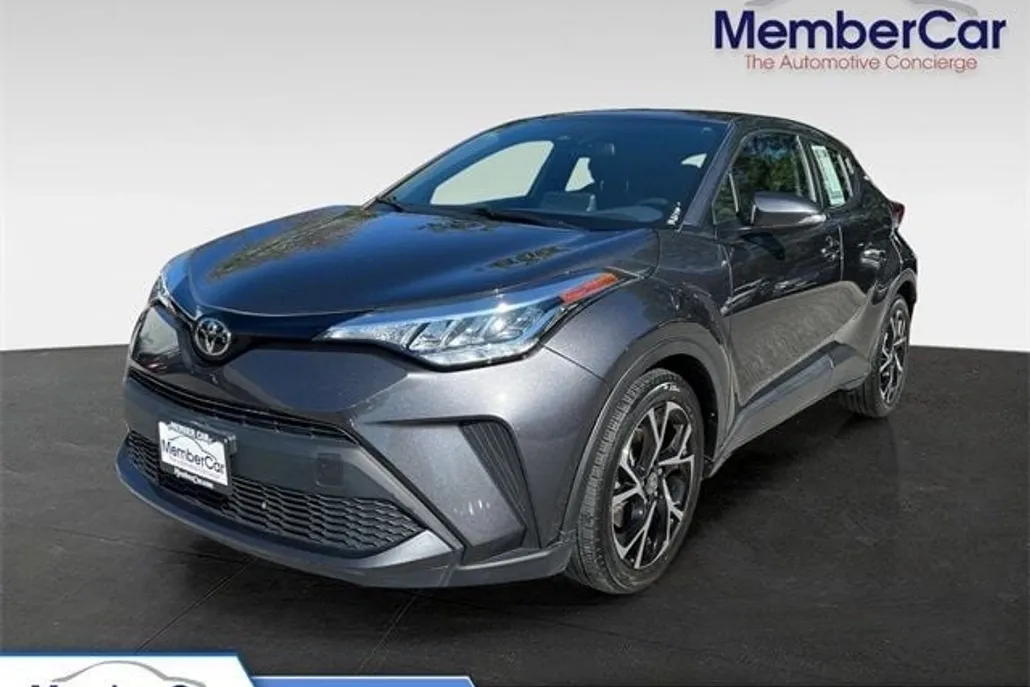 2021 Toyota C-HR LE photo 1
