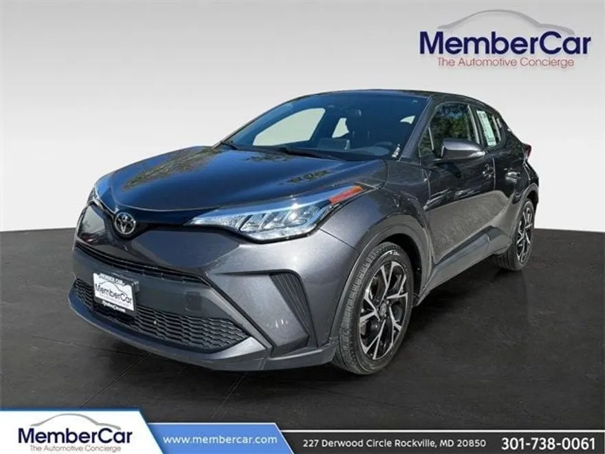 2021 Toyota C-HR LE photo 1