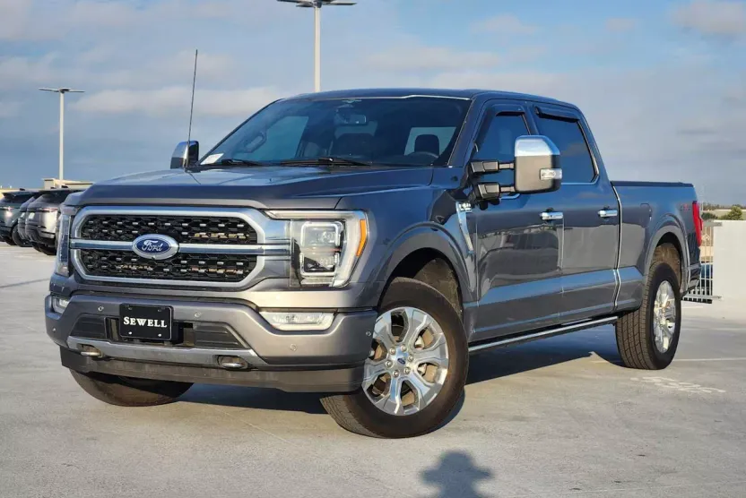 2023 Ford F-150 Platinum photo 1