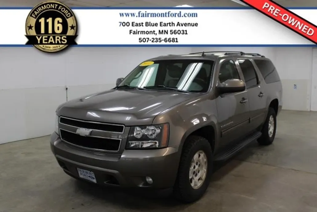 2011 Chevrolet Suburban LT 1500 photo 1