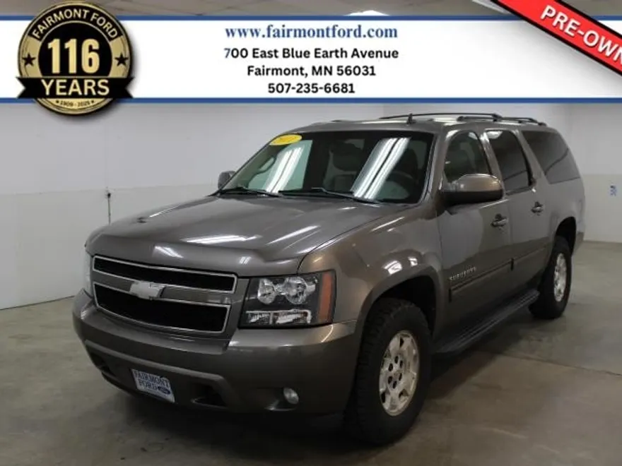 2011 Chevrolet Suburban LT 1500 photo 1