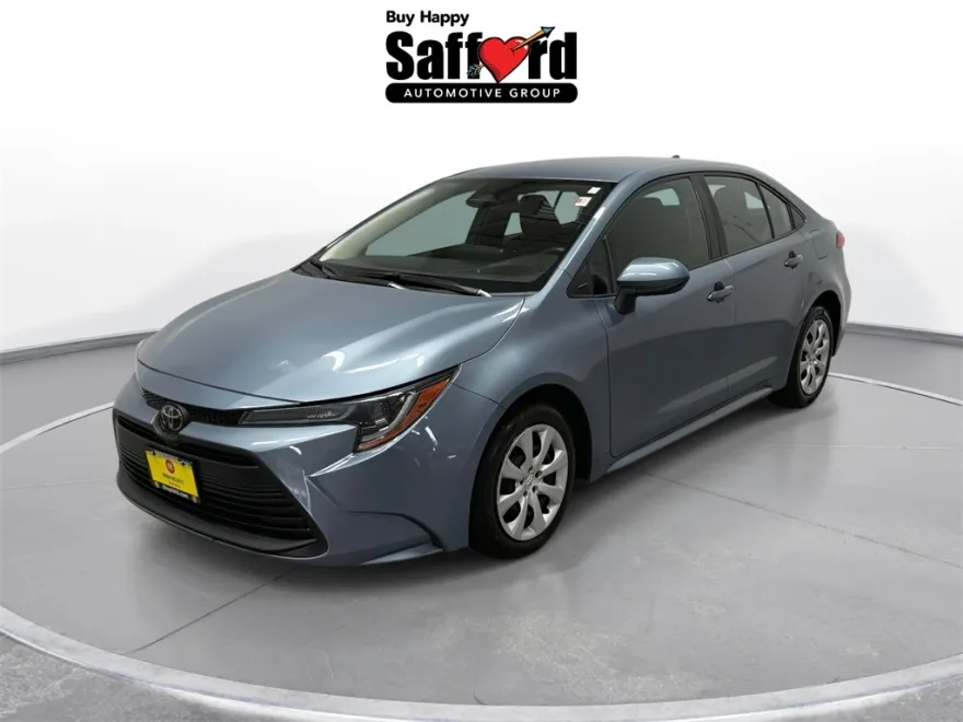 2024 Toyota Corolla LE photo 1