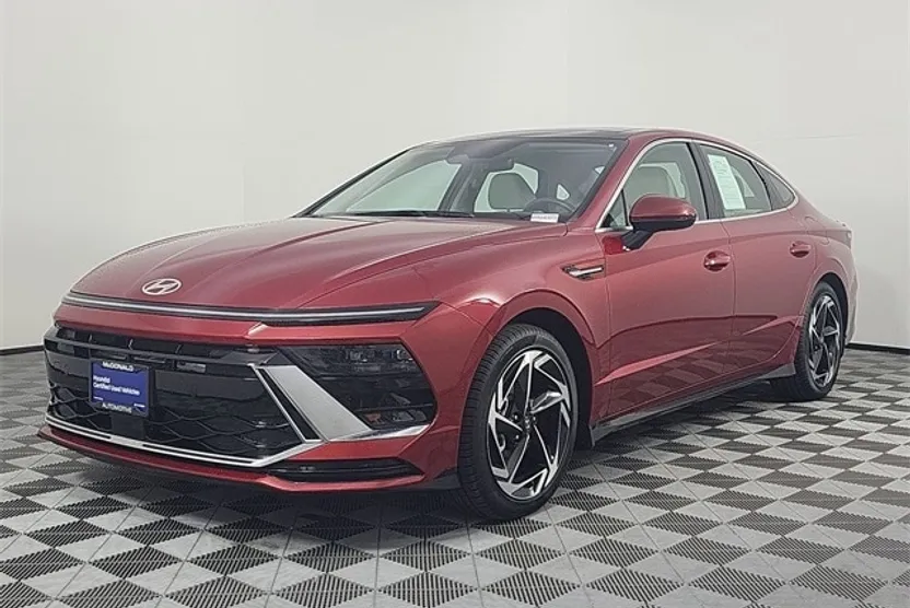 2024 Hyundai Sonata SEL photo 1