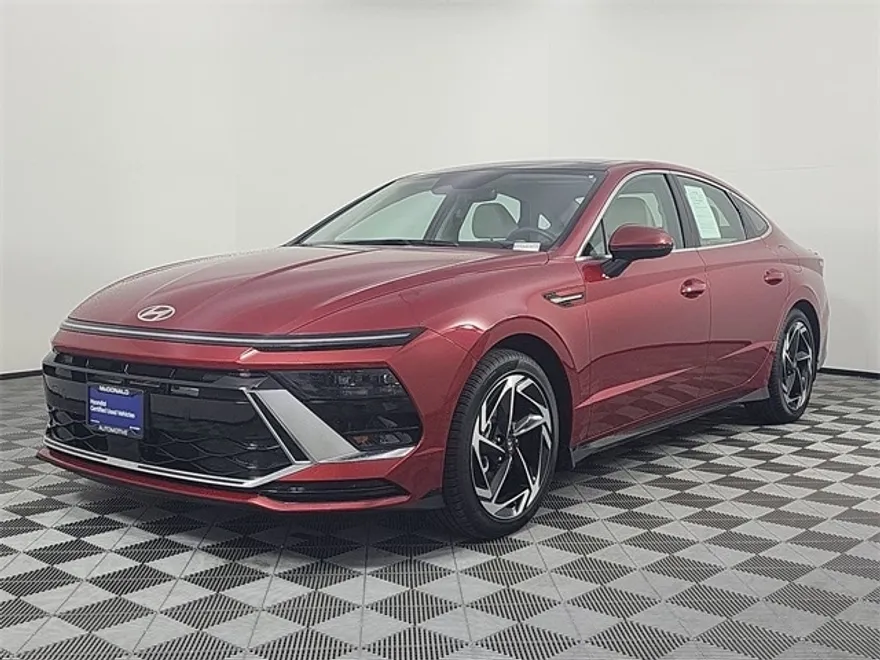 2024 Hyundai Sonata SEL photo 1