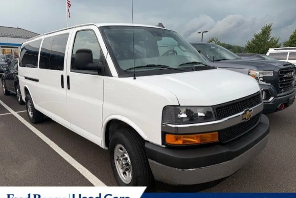 2024 Chevrolet Express Passenger 3500 Van photo 1